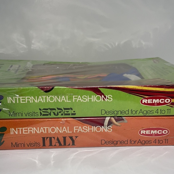 Vintage 1973 Mimi the Singing Doll Two Outfits and records! New Old Stock! NOS - Picture 13 of 13